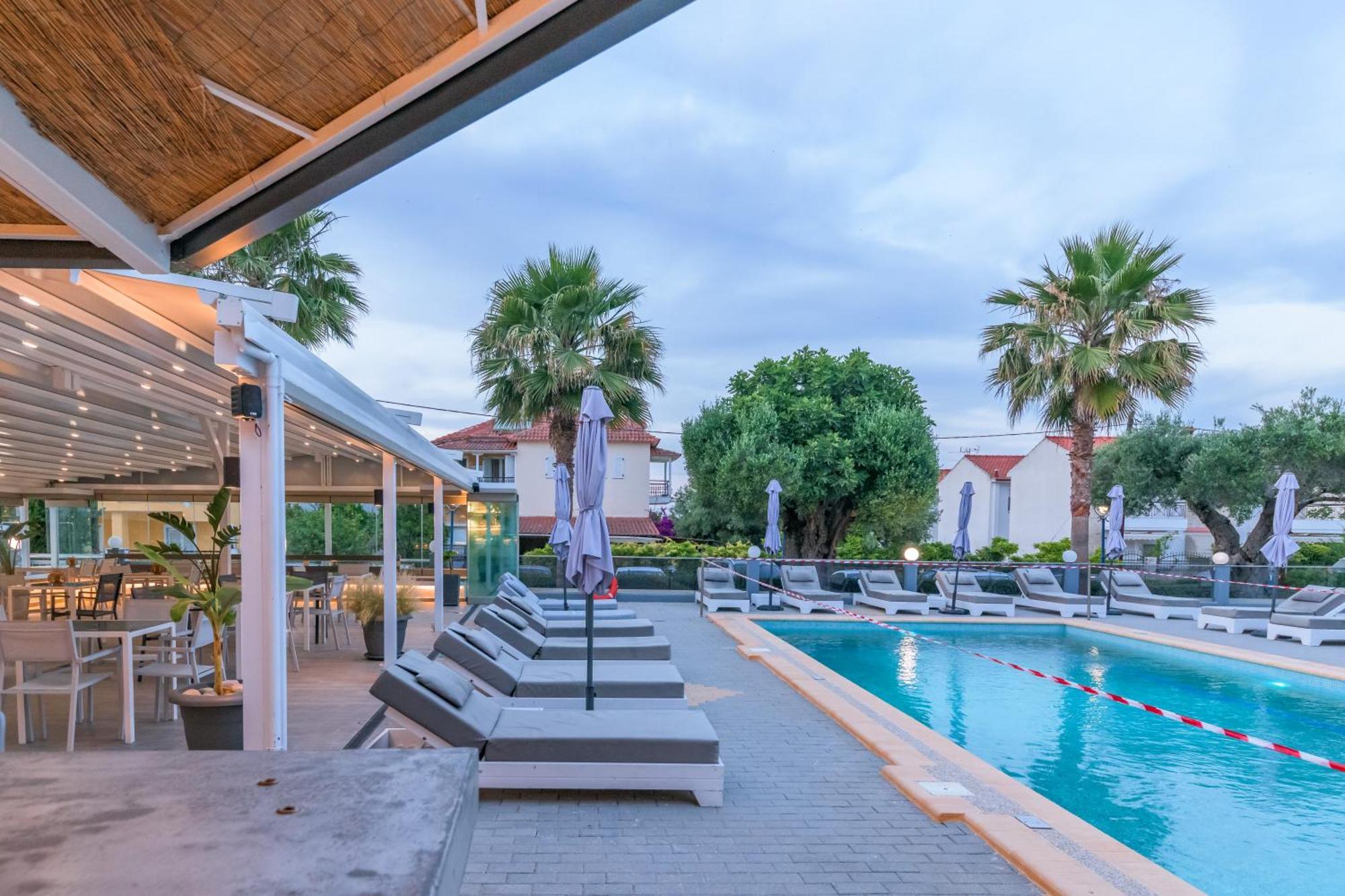 Aparthotel Akritas